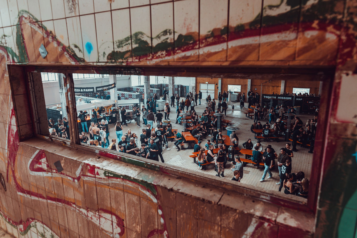 Loading... just a sec